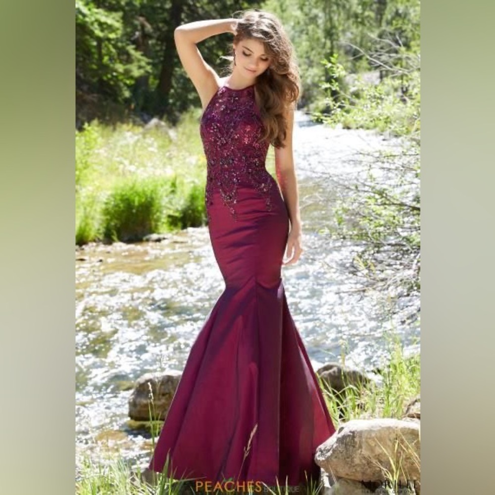 Mori Lee Size 0 Satin Maroon/Burgandy Red Mermaid Sequined Prom/Pageant Dress